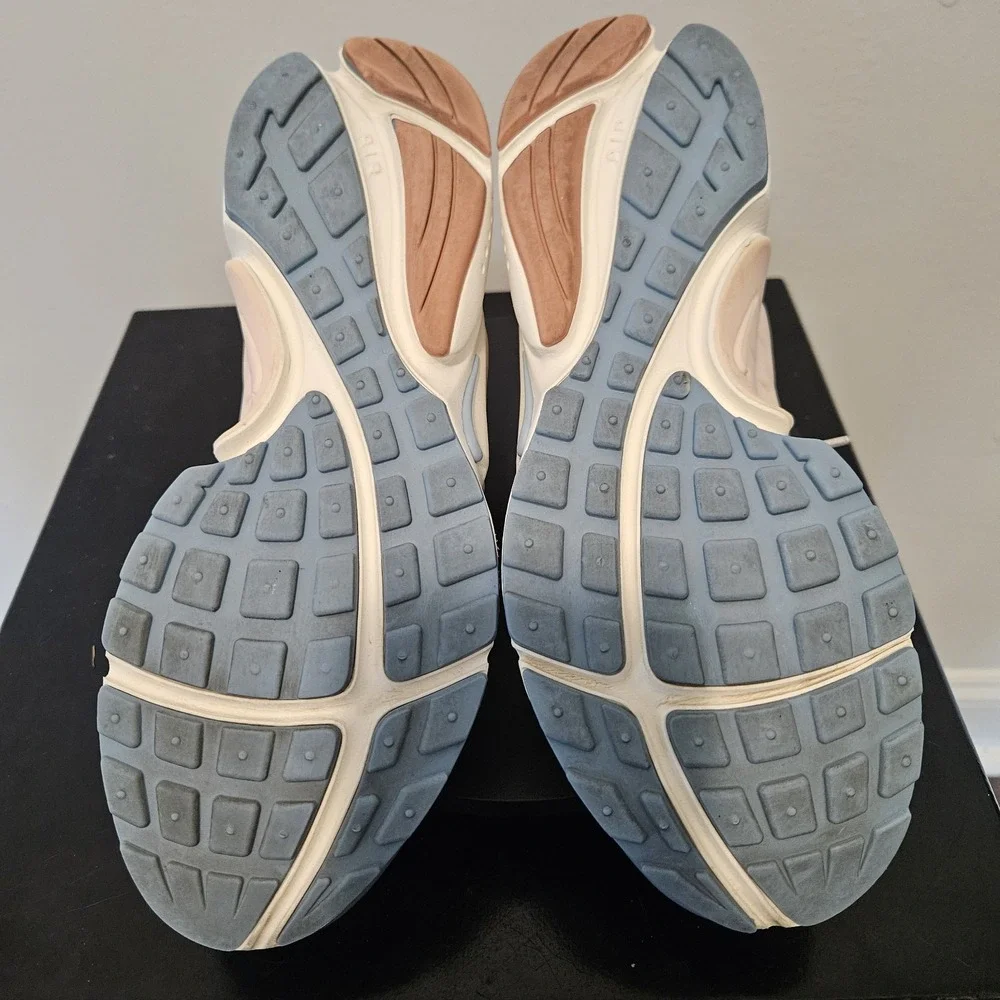 Nike Presto Running Shoes Iris Whisper Atmosphere Womens Size 8 (878068-504)